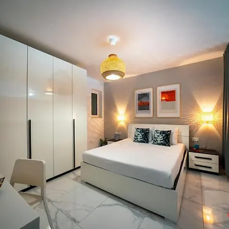 A Stylishly Chic Appartement St. Paul's Bay