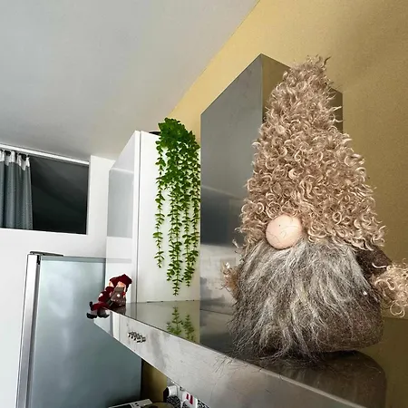 A Stylishly Chic Appartement