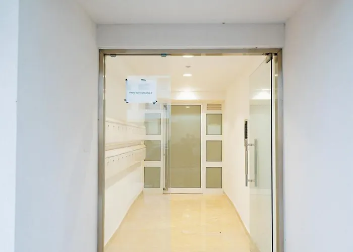 Апартаменты A Stylishly Chic *