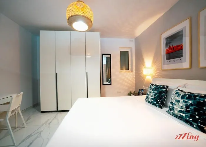 Апартаменты A Stylishly Chic *